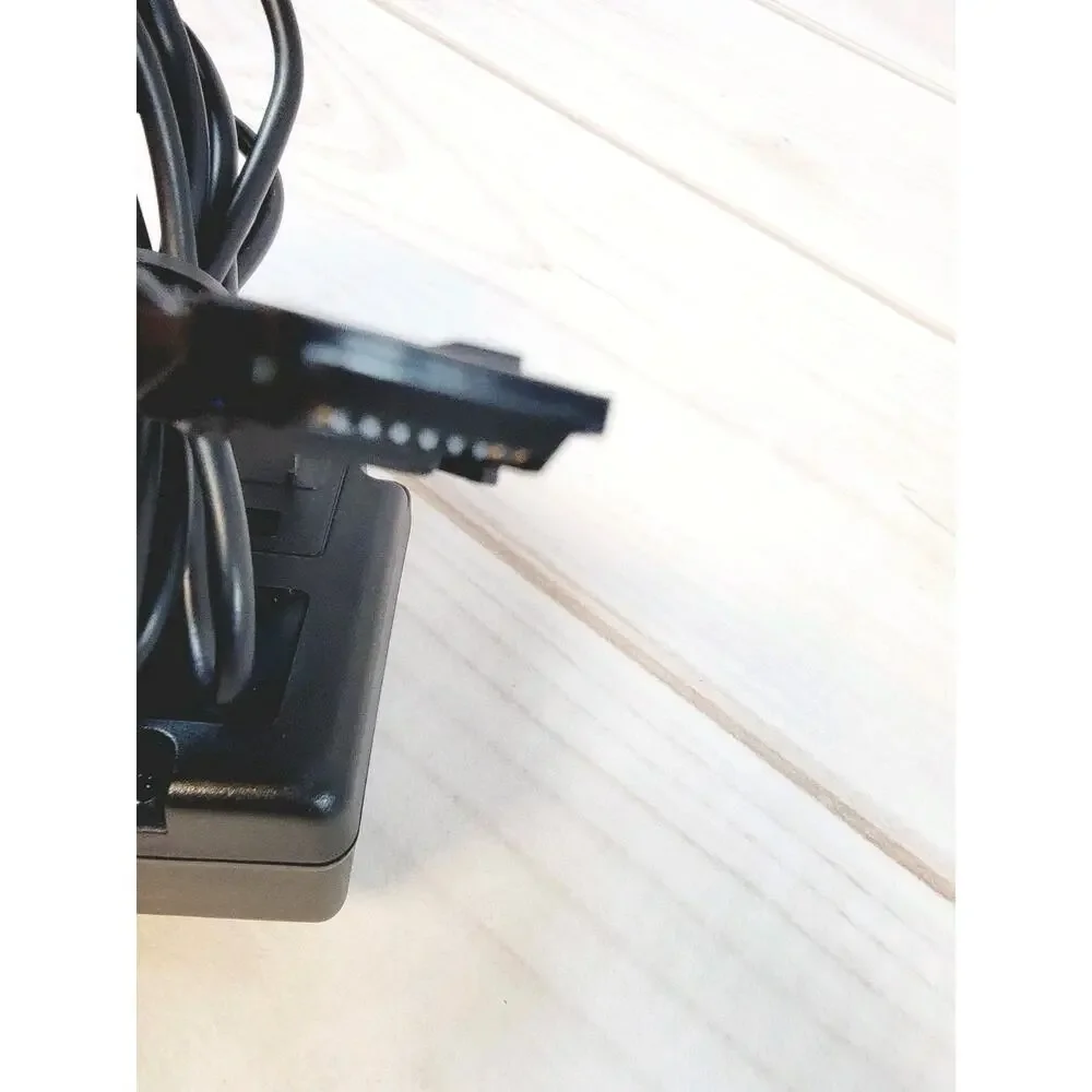 Motorola Cell Phone Charger SPN4457A Input 120VAC/60Hz/1W Output 8.8VAC/340mA—25